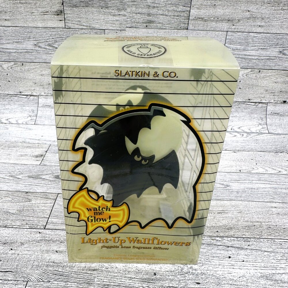 Brand New Slatkin & Co. Halloween Bats Light-Up Wallflowers Fragrance Diffuser